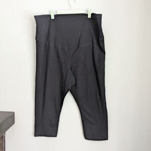NEW Old Navy Maternity Womens XXL 4-Way Stretch Cropped Capri Leggings Black 197